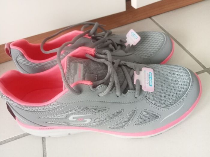 New Skechers Runners