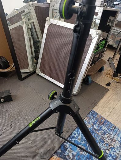 Gravity LTST01 Laptop/Mixer stand