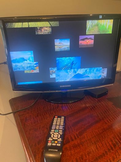 Samsung TV 20 inch