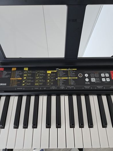 Yamaha keyboard psr-f52