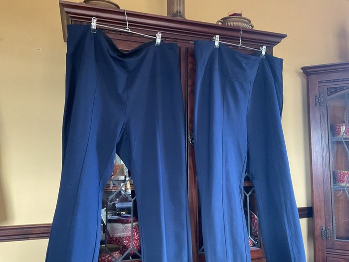 NEW FINAL REDUCTION. navy pull up casual trousers  from Style & Co. USA Size 3X which will fit 26/28.   Length from waist to hemline is 40 inches