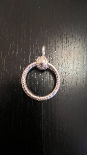 Brand New Pandora moments O Pendant