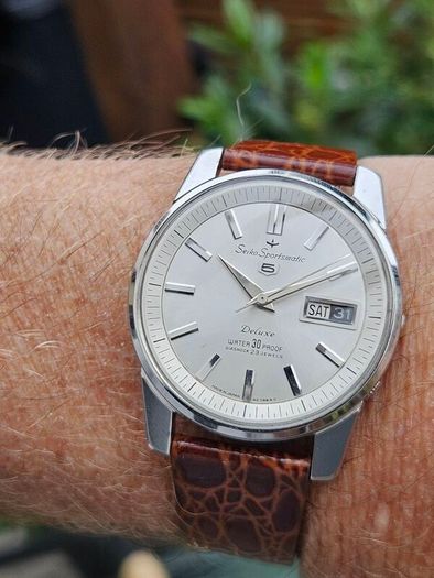 Watch Seiko 5 Deluxe. 1964.Servised.