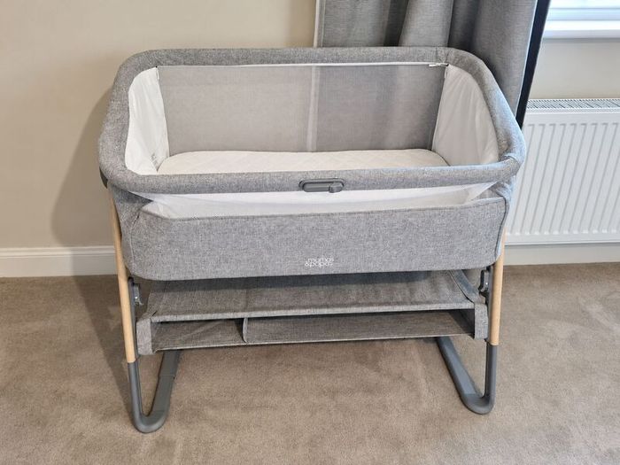 Mamas & Papas Lua Bedside Crib Grey and Carry Bag
