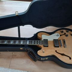 Epiphone Supernova. Natural, Nitro. Gibson Memphis pickups