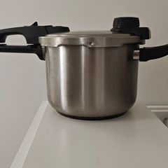 Pressure Cooker