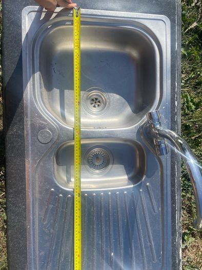 Kitchen sink & Kitchen Tap