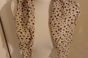Dotted scarf