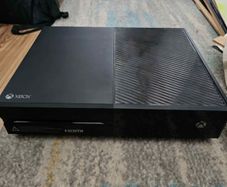 Xboc One, Games & Charging Dock