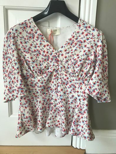 Exquise Blouse