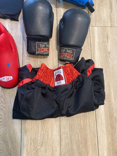Kickboxing gear