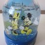 Disneyland Paris Plastic 1990s VINTAGE SNOW GLOBE, Mickey & Minnie Mouse Snow Globe. Image 5