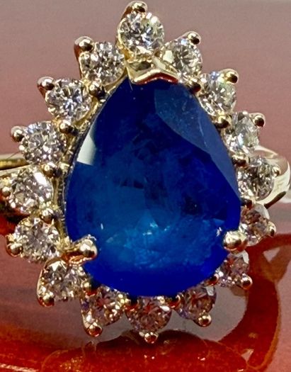 Diamond LUXURIANT Premium Vietnamese Cobalt Blue Spinel and Lab Grown Diamond Ring