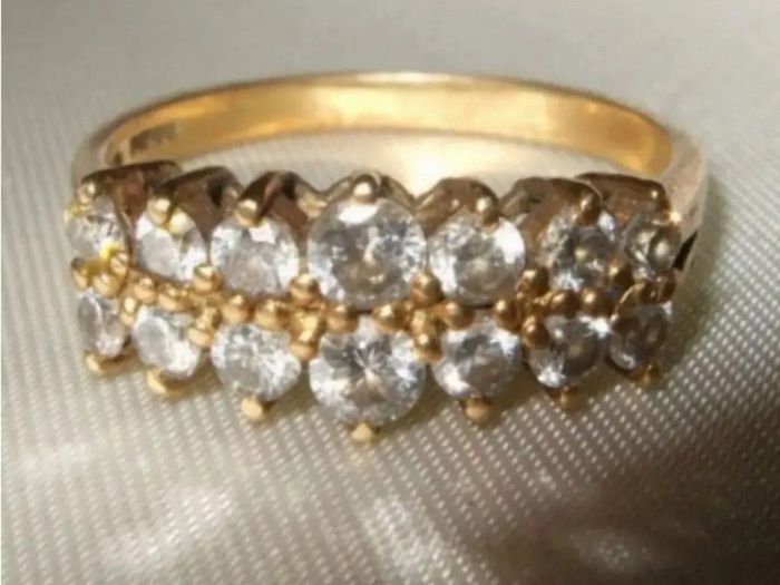 Vintage 18ct Gold & Diamond Ring