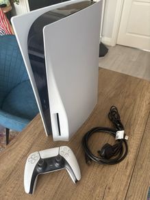 PS5 Console Disc version