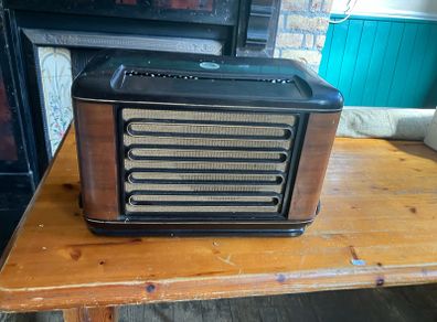 art deco style radio
