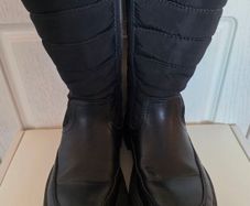 Girls' winter shoes size UK 12