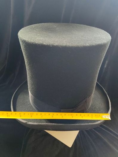 top hat