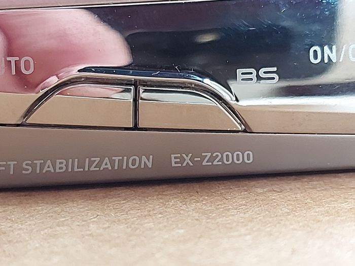 Casio Exilim Digital Camera, Model EX-Z2000, plus Battery charger, No Battery or Memory card, 14.1 Megapixels, in excellent cosmetic condition