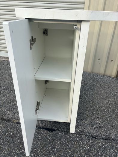 Nail table