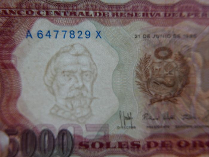 Variety of 10 Different Foreign Banknotes most of Peru