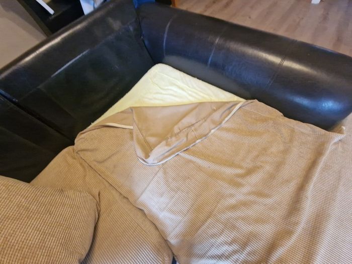 FREE Large L-Shaped Corner Sofa  Very Comfortable