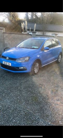 Blue Volkswagen polo 161