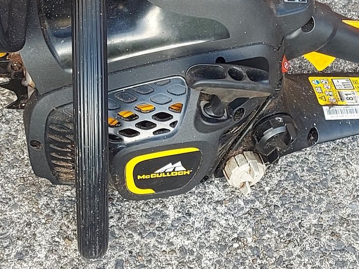 McCulloch Petrol Chainsaw in excellent condition