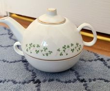 Vintage Royal Tara Trellis Shamrock One Person Teapot and Cup