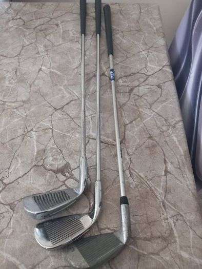 Kids golf clubs and bag