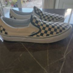 Vans plimsoles