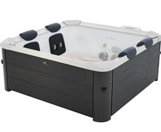 New 6 Person Hot Tub