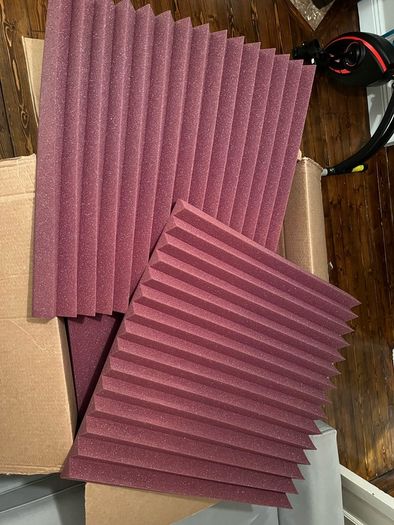 Auralex Acoustics 2" Studiofoam Wedges Burgundy