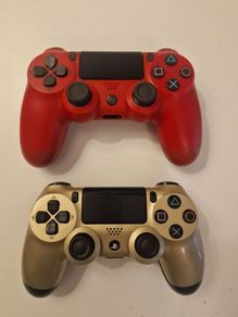 PS4 controllers