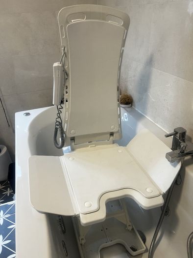 Drive Bellavita Classic White Bath Lift