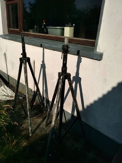 Speaker stands
