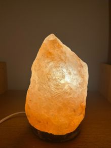 Natural Himalayan Salt Lamp- Great Condition