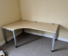 Sturdy office desk