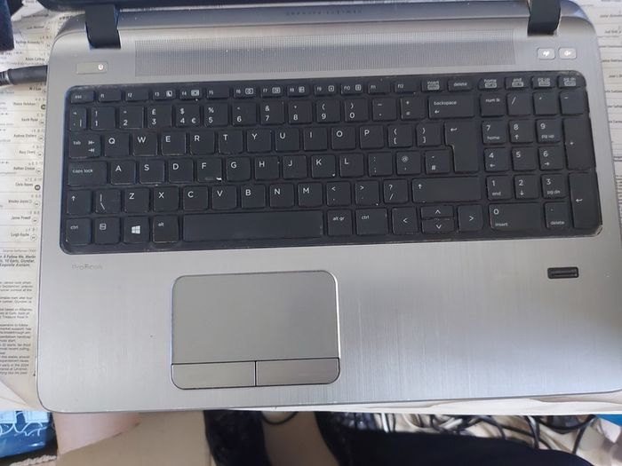 HP ProBook 455 G2AMD A8-7100 Radeon R5, 8 Compute Cores 4C + 4G, 1.8GHz, 12GB Ram, 500GB HD, Windows 10, Micosoft Edge, Chrome, and VLC