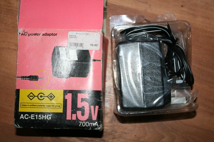 Sony AC-E15HG charger