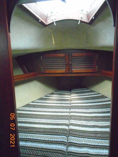 Yacht. 30ft. Sailing/Cruising. No trailer.