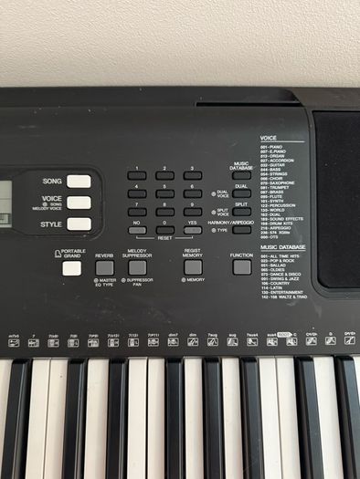 Yamaha PSR-E363 Keyboard