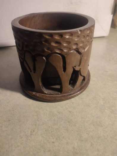Hand Carved Wooden African Animal Coaster Set, Set of 6 Coasters and Container, Kitchen Dining Ware