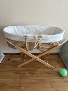 moses basket with 3 sheets
