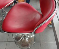 High stools chairs x3