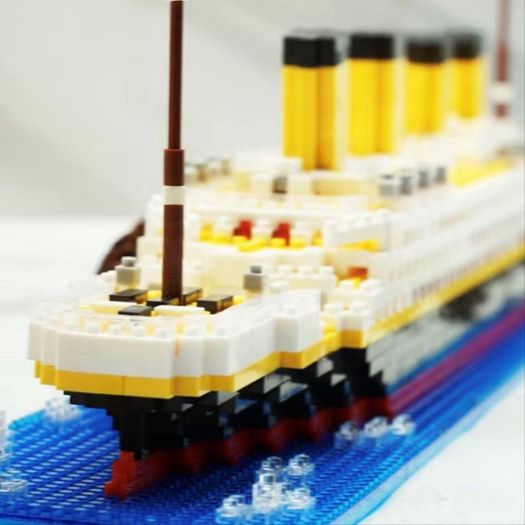 Creative RMS Titanic Micro 1860 PCS Building Block