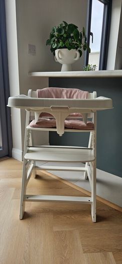 Selling Hauck Alpha Set baby highchair Great Condition!