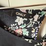 Only women ladies floral sleeveless shirt, tank top, very good condition Image 2