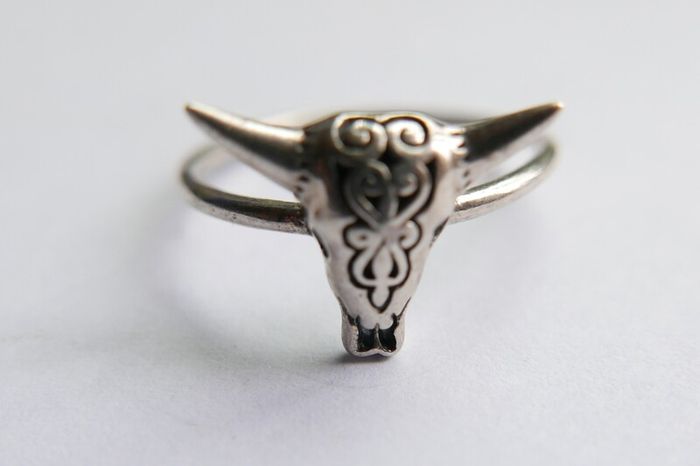 Vintage 925 Sterling Silver BULL SKULL with Horn Ring