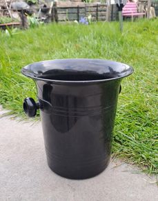 Ice bucket